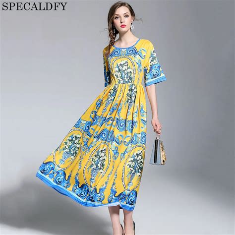 Designer Dresses For Women .